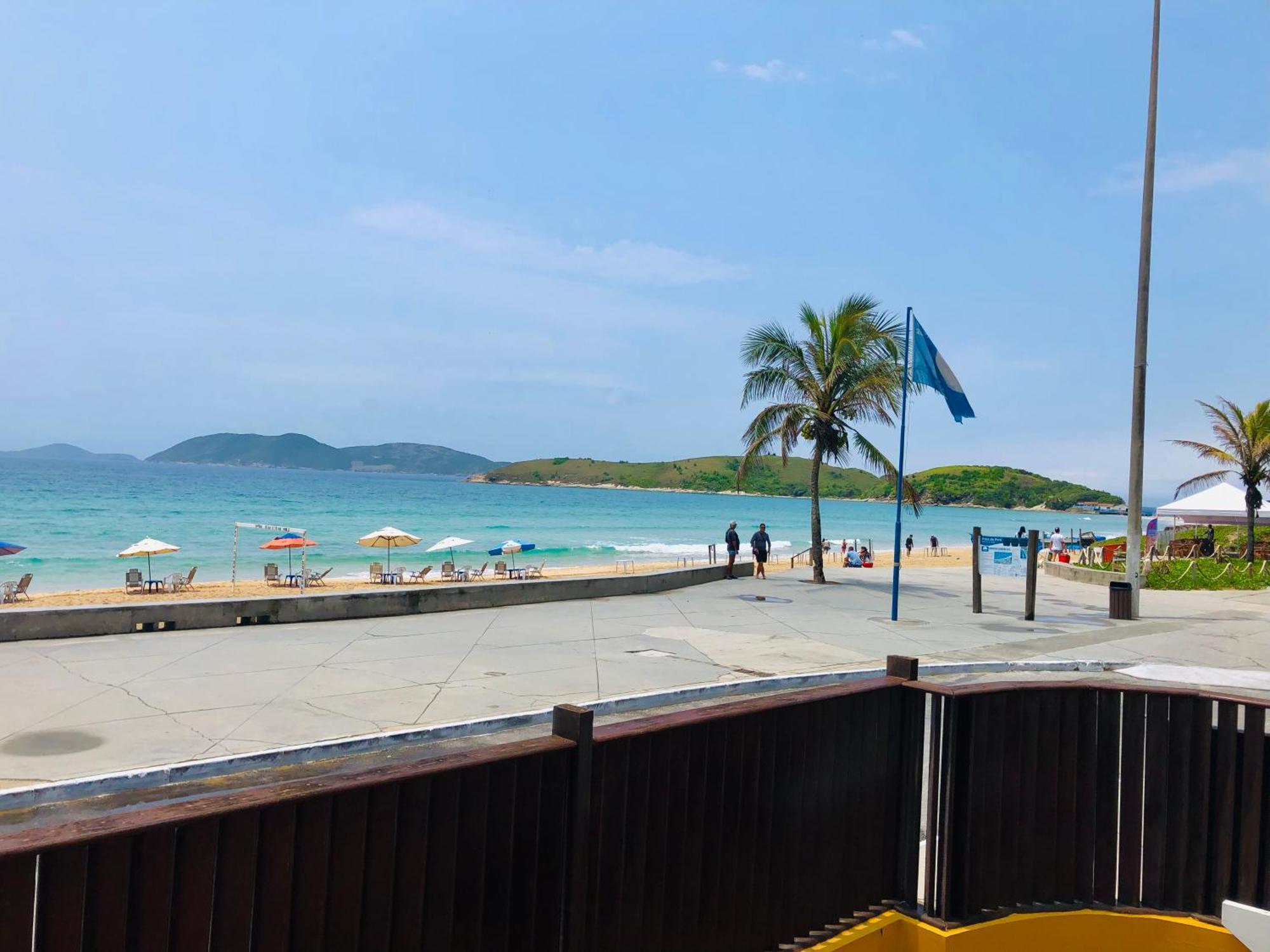 Flat Pe Na Areia Cabo Frio Aparthotel Bagian luar foto